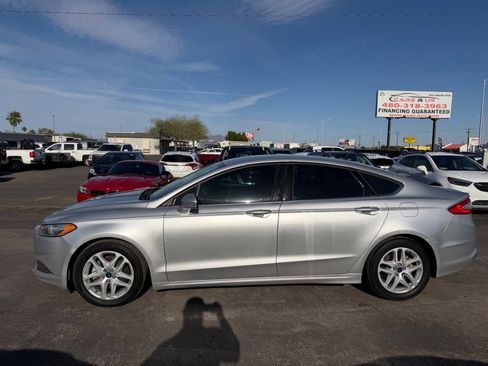 Used 2014 Ford Fusion SE FWD image 4