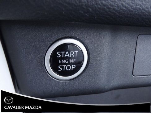 Used 2023 Nissan Rogue SL image 35