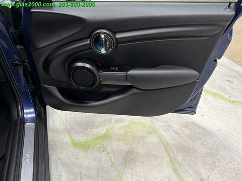 Used 2016 MINI Cooper 4-Door Hardtop image 28
