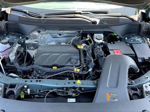 New 2026 Chevrolet Trax LT w/ Driver Confidence Package FWD image 11