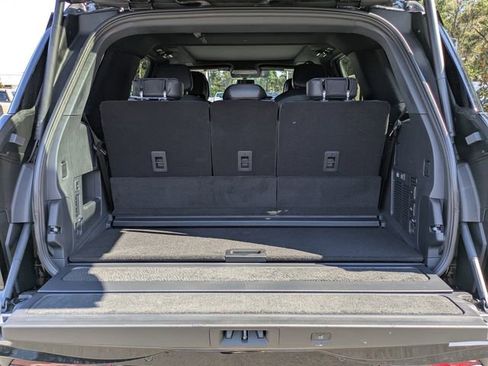 New 2025 Lincoln Navigator Reserve w/ Jet Appearance Package image 12
