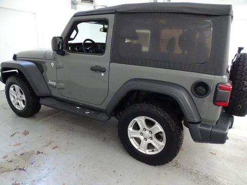 Used 2018 Jeep Wrangler Sport S image 13
