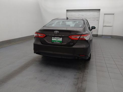 Used 2020 Toyota Camry LE w/ Carpet Mat Package image 7