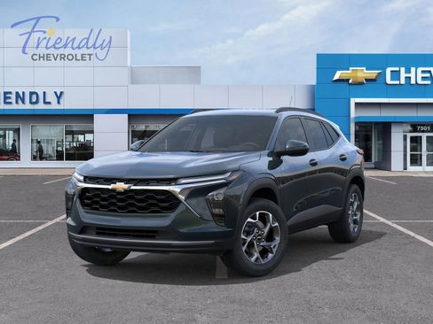 New 2026 Chevrolet Trax LT w/ LT Convenience Package FWD image 7