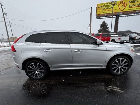 Used 2016 Volvo XC60 T6 w/ Proximity Package image 37