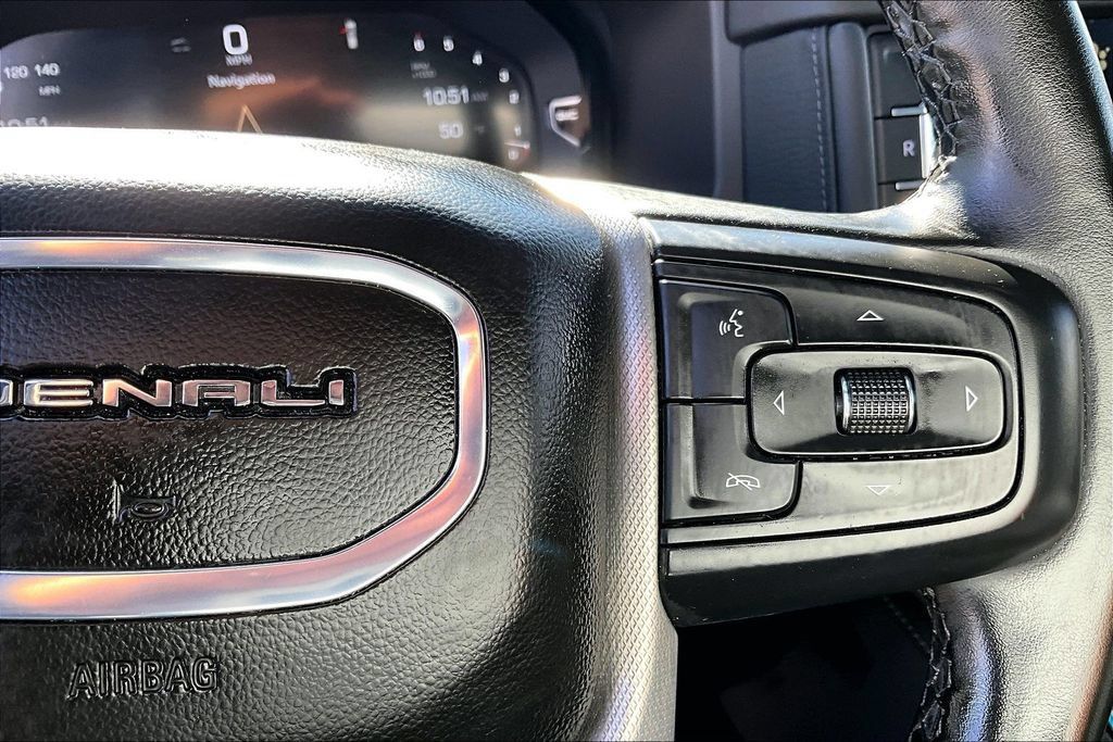 Used 2024 GMC Yukon Denali AWD/4WD image 26
