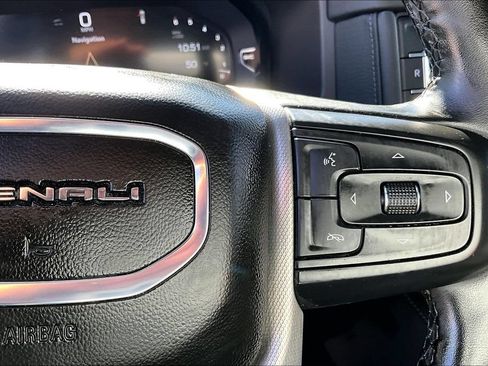 Used 2024 GMC Yukon Denali AWD/4WD image 26