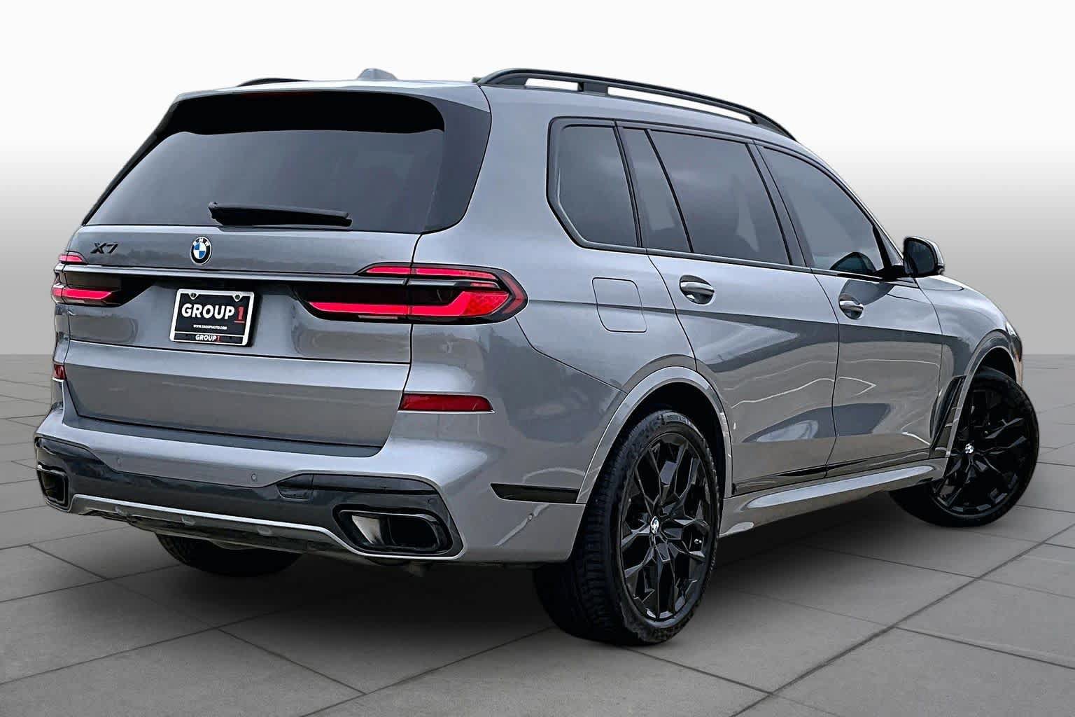 Used 2024 BMW X7 xDrive40i w/ M Sport Package AWD/4WD image 13