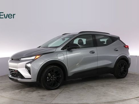 Used 2027 Chevrolet Bolt RS w/ Technology Package FWD image 18