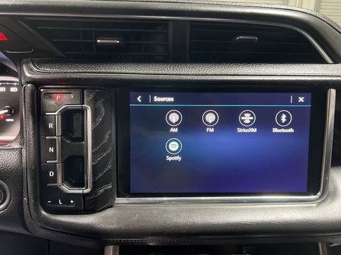 Used 2021 GMC Yukon Denali w/ Denali Premium Package image 26