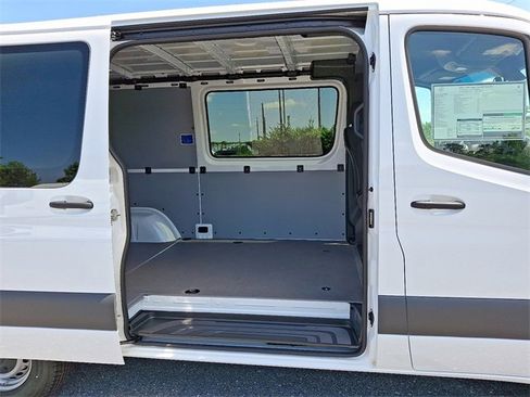 New 2025 Mercedes-Benz Sprinter 2500 image 10