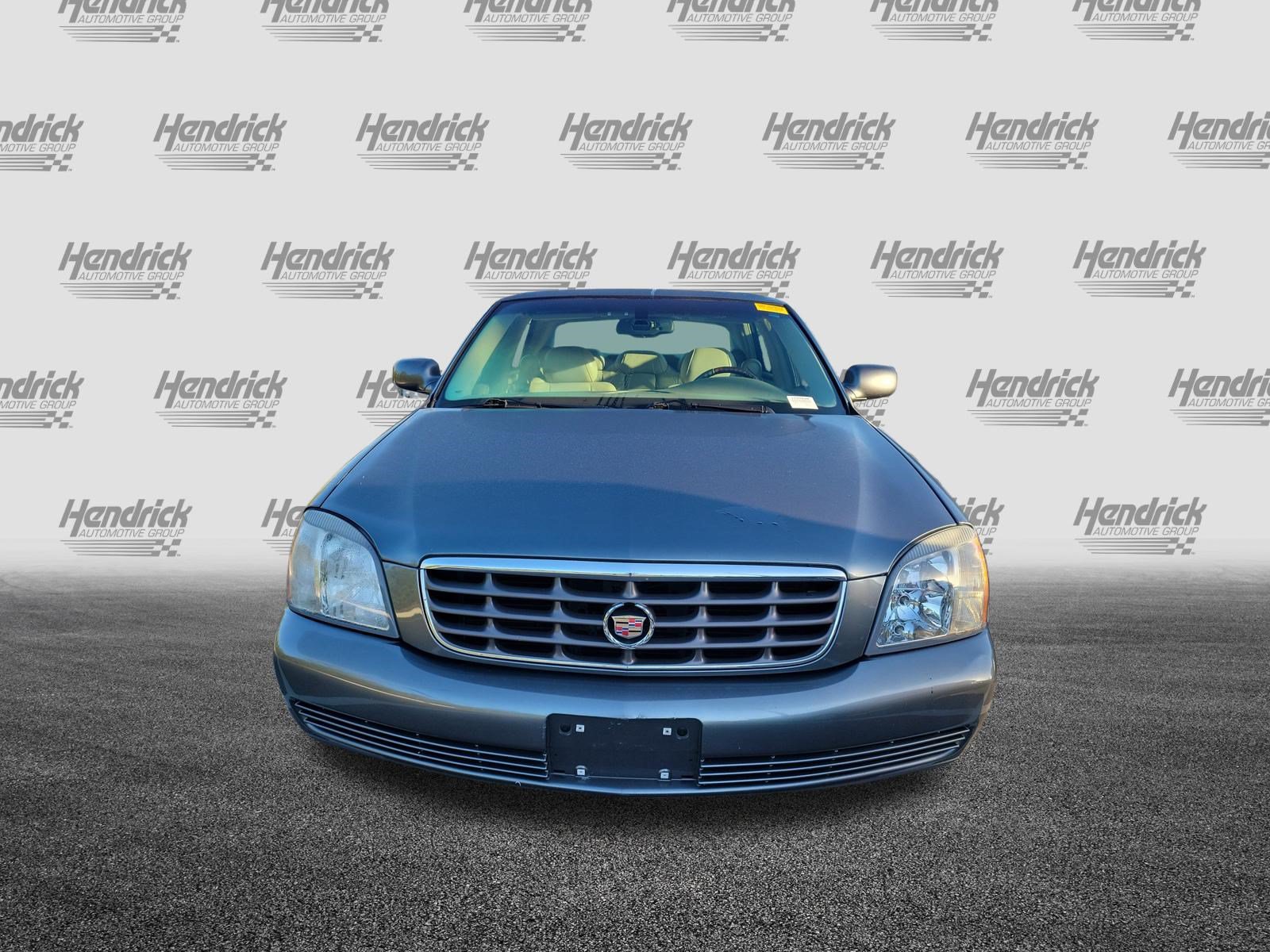 Used 2004 Cadillac De Ville DHS w/ Equipment Group FWD image 3