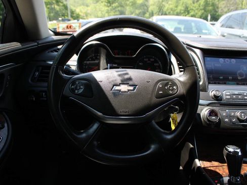 Used 2014 Chevrolet Impala LT w/ Convenience Package FWD image 34