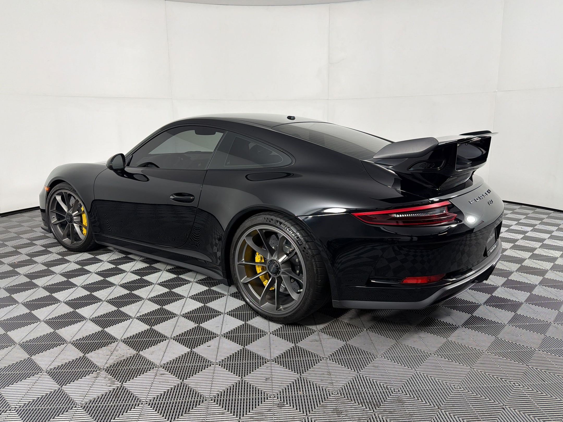 Certified 2019 Porsche 911 GT3 RWD image 3