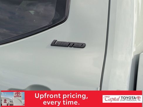 Used 2024 Toyota Tundra Limited AWD/4WD image 8