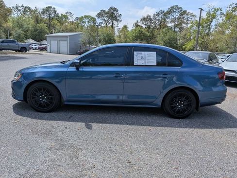 Used 2017 Volkswagen Jetta S image 6