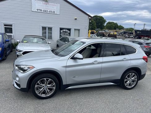 Used 2017 BMW X1 xDrive28i AWD/4WD image 3