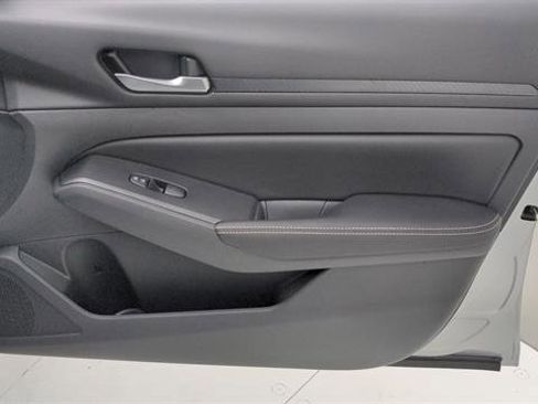 Certified 2024 Nissan Altima 2.5 SV image 31