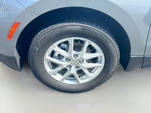 Used 2023 Chevrolet Equinox LT AWD/4WD image 32
