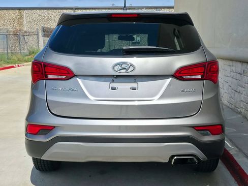 Used 2018 Hyundai Santa Fe Sport FWD image 4