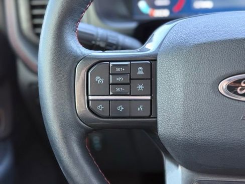 Used 2023 Ford Expedition Limited AWD/4WD image 32