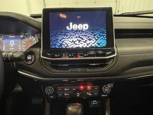 Used 2026 Jeep Compass Limited AWD/4WD image 33