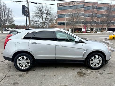 Used 2011 Cadillac SRX Luxury image 6