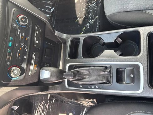 Used 2017 Ford Escape SE FWD image 13