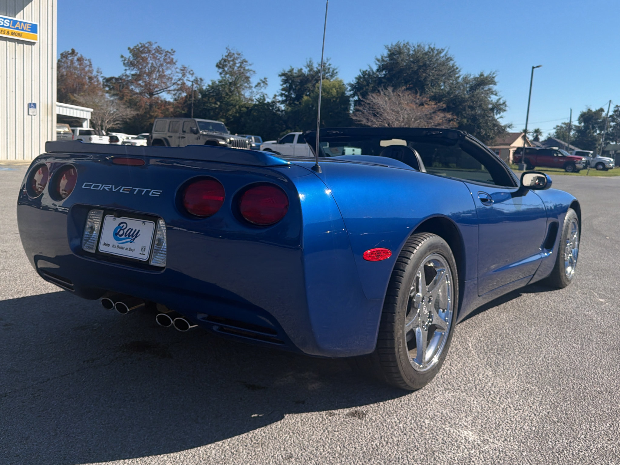 Used 2002 Chevrolet Corvette Convertible w/ Preferred Equipment Group2 RWD image 3