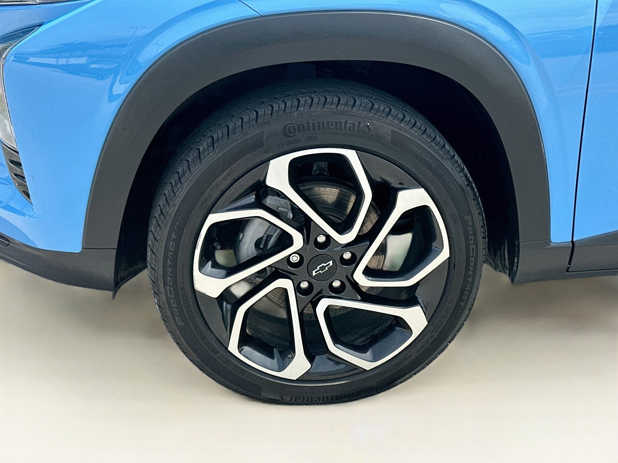 Used 2024 Chevrolet Trax RS FWD image 30