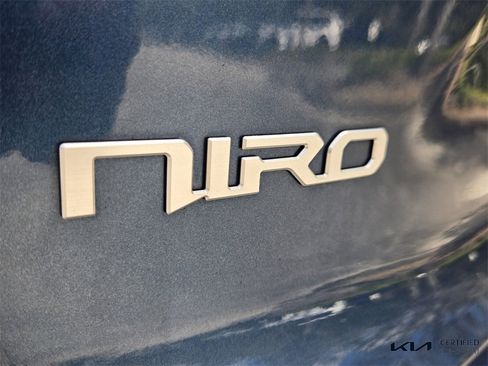 Certified 2023 Kia Niro EX Touring image 16