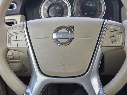 Used 2013 Volvo XC70 T6 AWD/4WD image 15