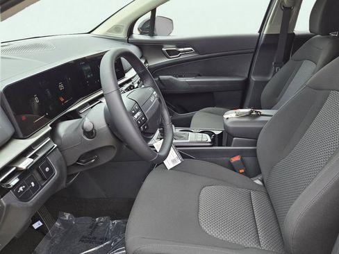 New 2026 Kia Sportage LX image 18