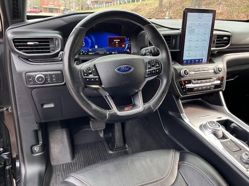 Used 2020 Ford Explorer ST w/ Premium Technology Package image 10