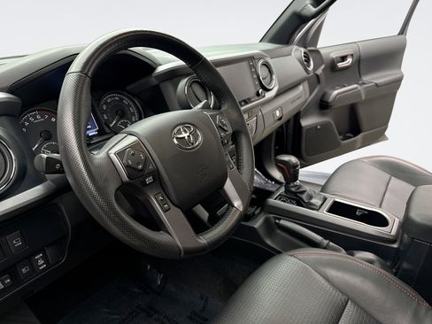 Used 2022 Toyota Tacoma TRD Pro image 10