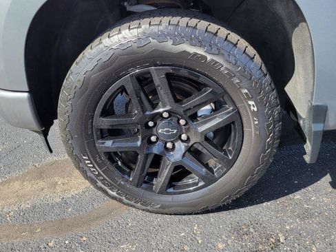 Used 2023 Chevrolet Silverado 1500 Custom AWD/4WD image 5