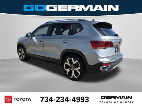 Used 2022 Volkswagen Taos SEL w/ Panoramic Sunroof Package AWD/4WD image 11