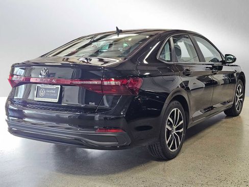 Certified 2025 Volkswagen Jetta SE image 7