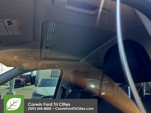Used 2016 Mercedes-Benz GLE 350 w/ Premium Package image 13
