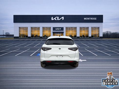 Used 2024 Alfa Romeo Stelvio Sprint AWD/4WD image 6