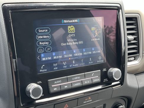 Used 2022 Nissan Frontier SV AWD/4WD image 31