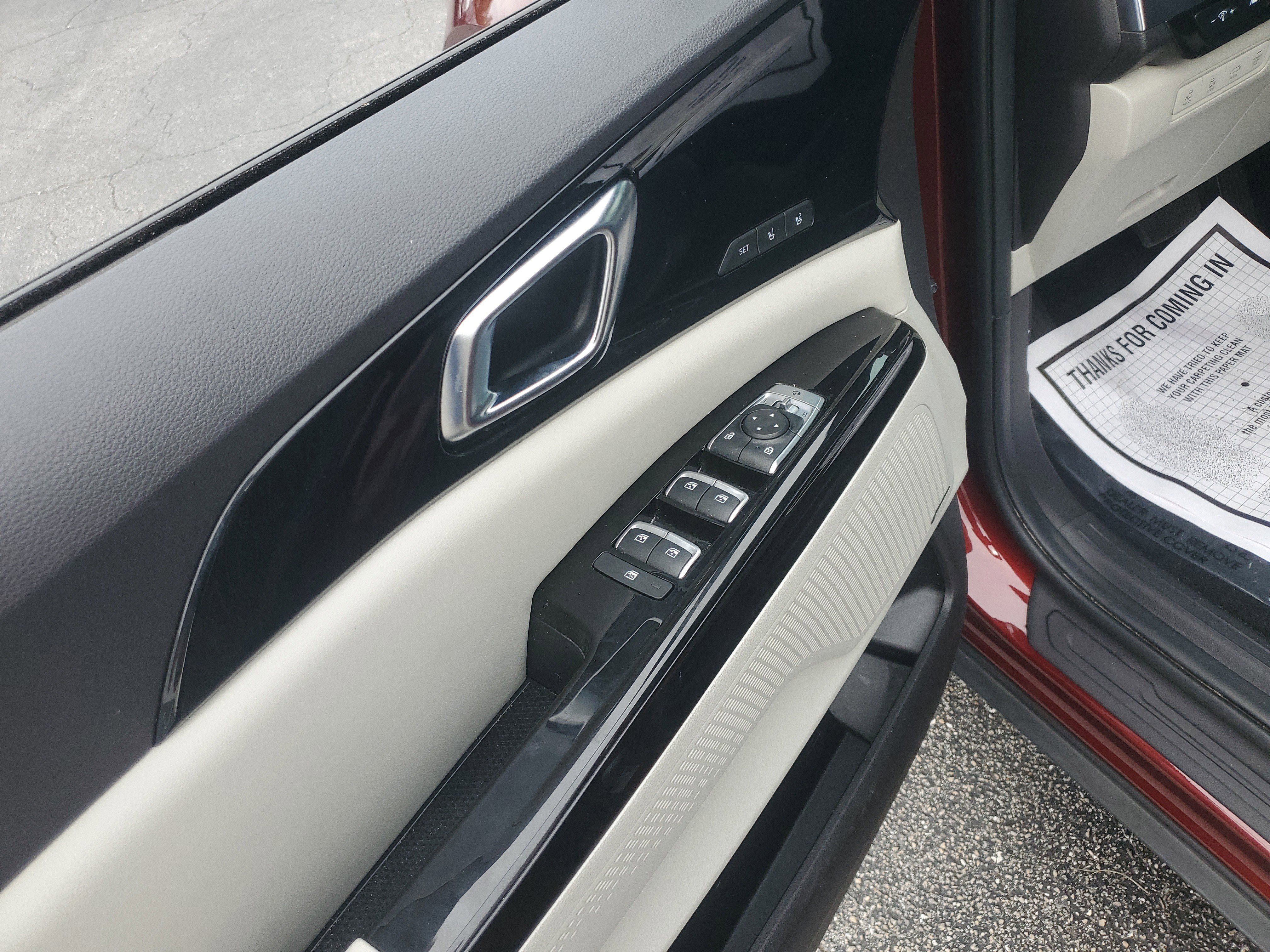Used 2024 Kia Carnival SX Prestige FWD image 25