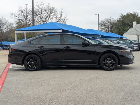 Used 2025 Honda Accord SE image 3