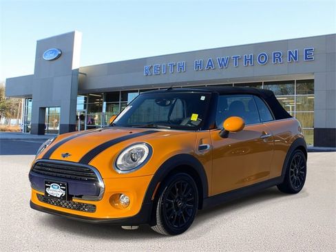 Used 2017 MINI Cooper Convertible image 3