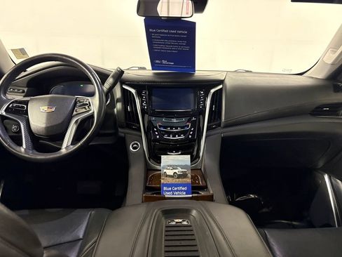 Used 2020 Cadillac Escalade Luxury AWD/4WD image 27