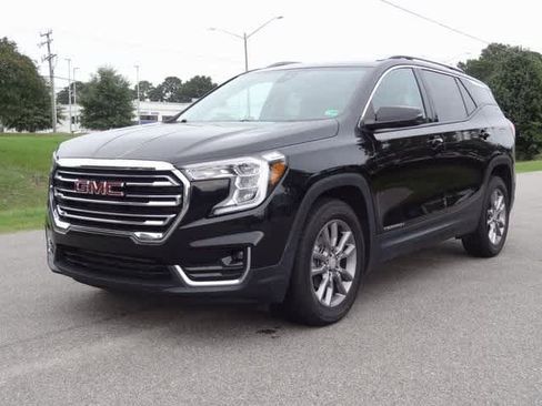 Used 2023 GMC Terrain SLT image 1