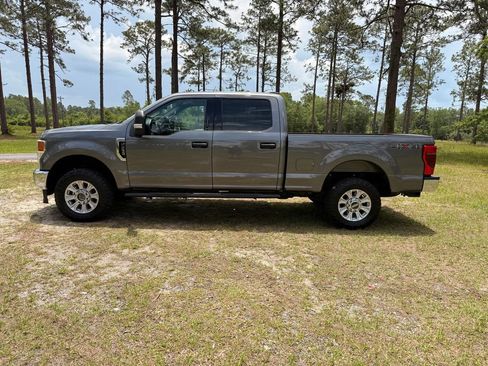 Used 2021 Ford F250 XLT w/ XLT Value Package AWD/4WD image 2