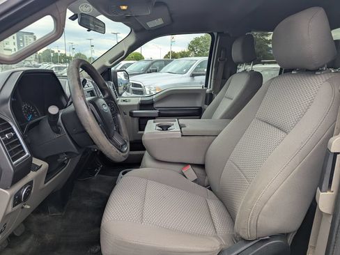 Used 2015 Ford F150 XLT AWD/4WD image 24