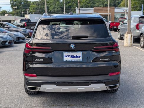 Used 2025 BMW X5 xDrive50e AWD/4WD image 4