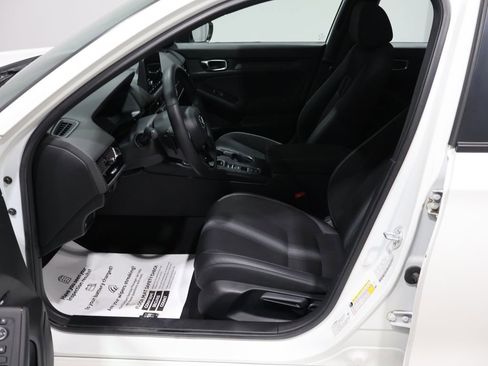 Used 2023 Honda Civic Sport image 9